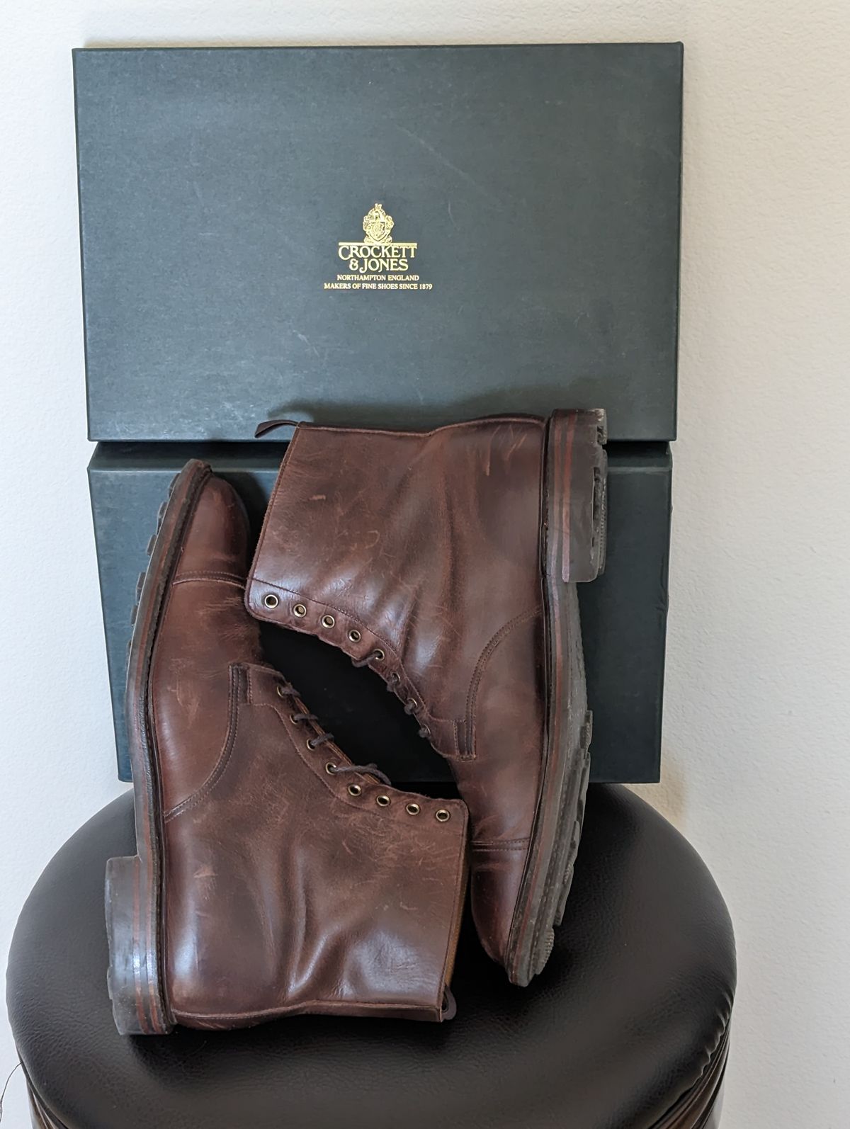 Photo by Korulag on January 1, 2024 of the Crockett & Jones Coniston in Coffee Hurricane Hide.