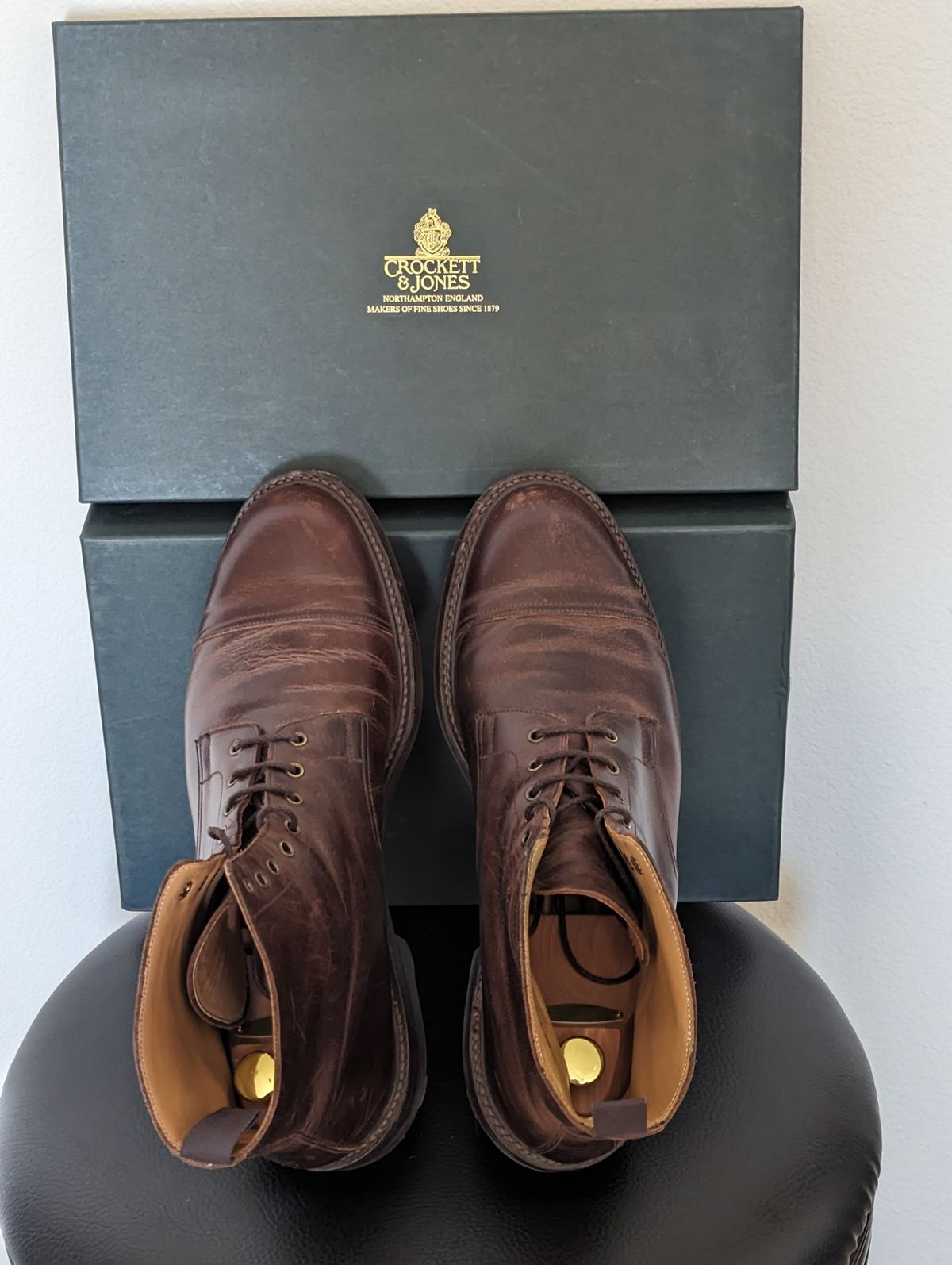 Photo by Korulag on January 1, 2024 of the Crockett & Jones Coniston in Coffee Hurricane Hide.