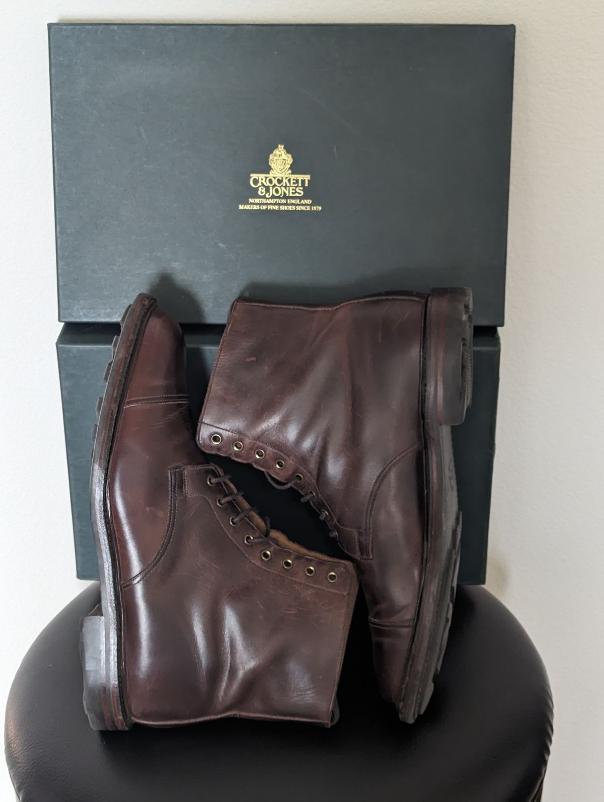 Photo by Korulag on February 1, 2024 of the Crockett & Jones Coniston in Coffee Hurricane Hide.
