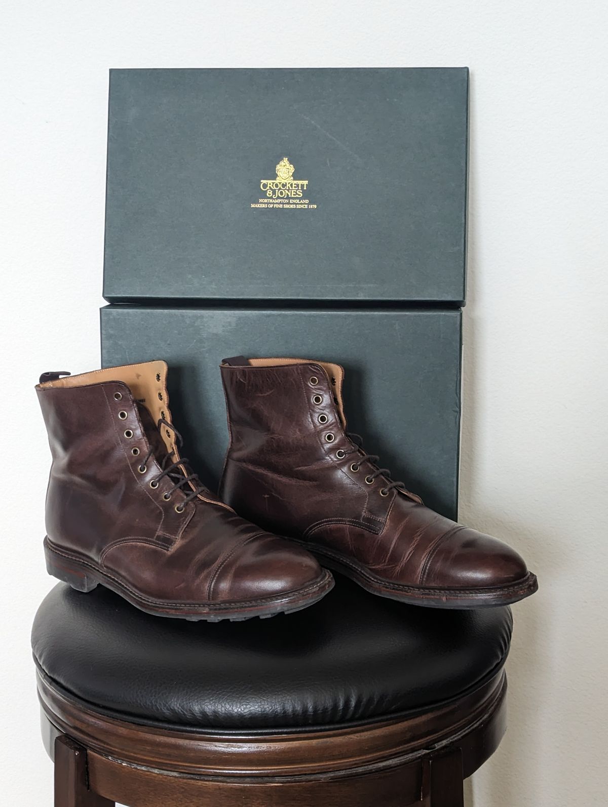Photo by Korulag on February 1, 2024 of the Crockett & Jones Coniston in Coffee Hurricane Hide.