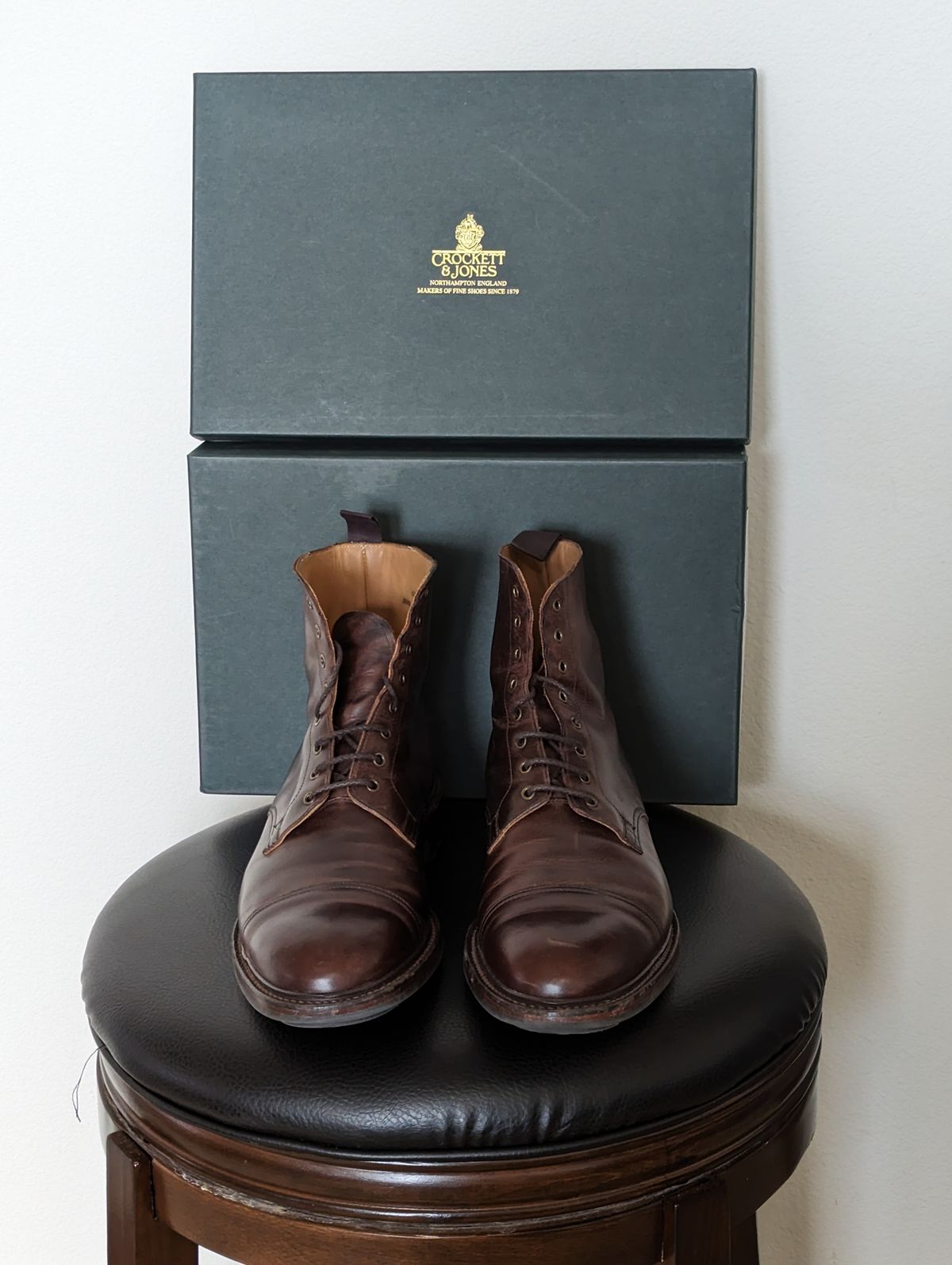 Photo by Korulag on March 1, 2024 of the Crockett & Jones Coniston in Coffee Hurricane Hide.