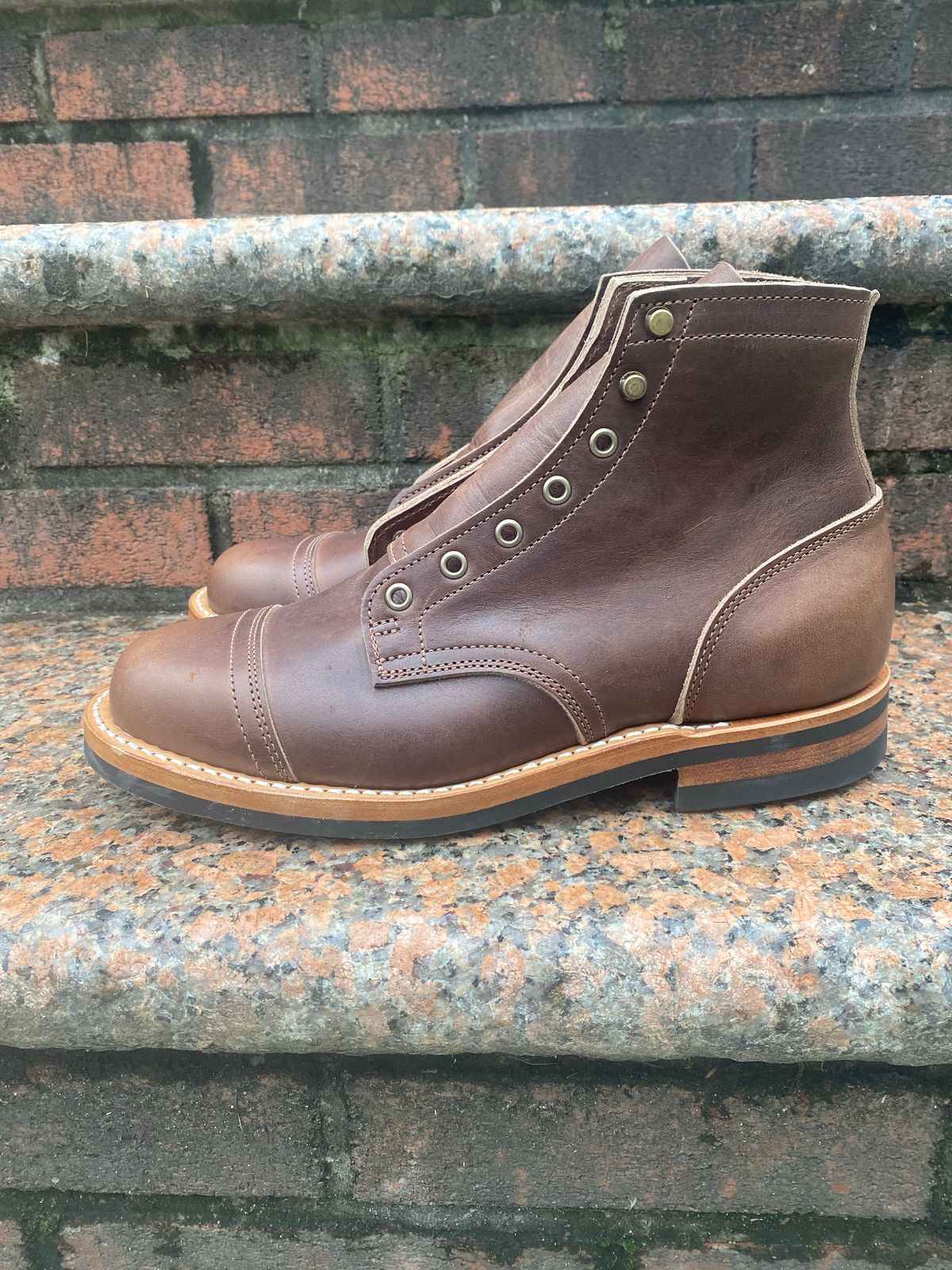 Photo by CHUNHWA on October 5, 2022 of the Truman Service Boot in Horween Walnut Cypress.