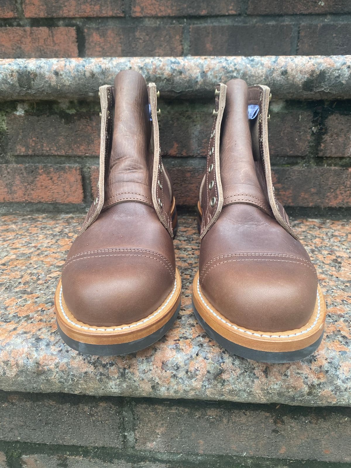 Photo by CHUNHWA on October 5, 2022 of the Truman Service Boot in Horween Walnut Cypress.