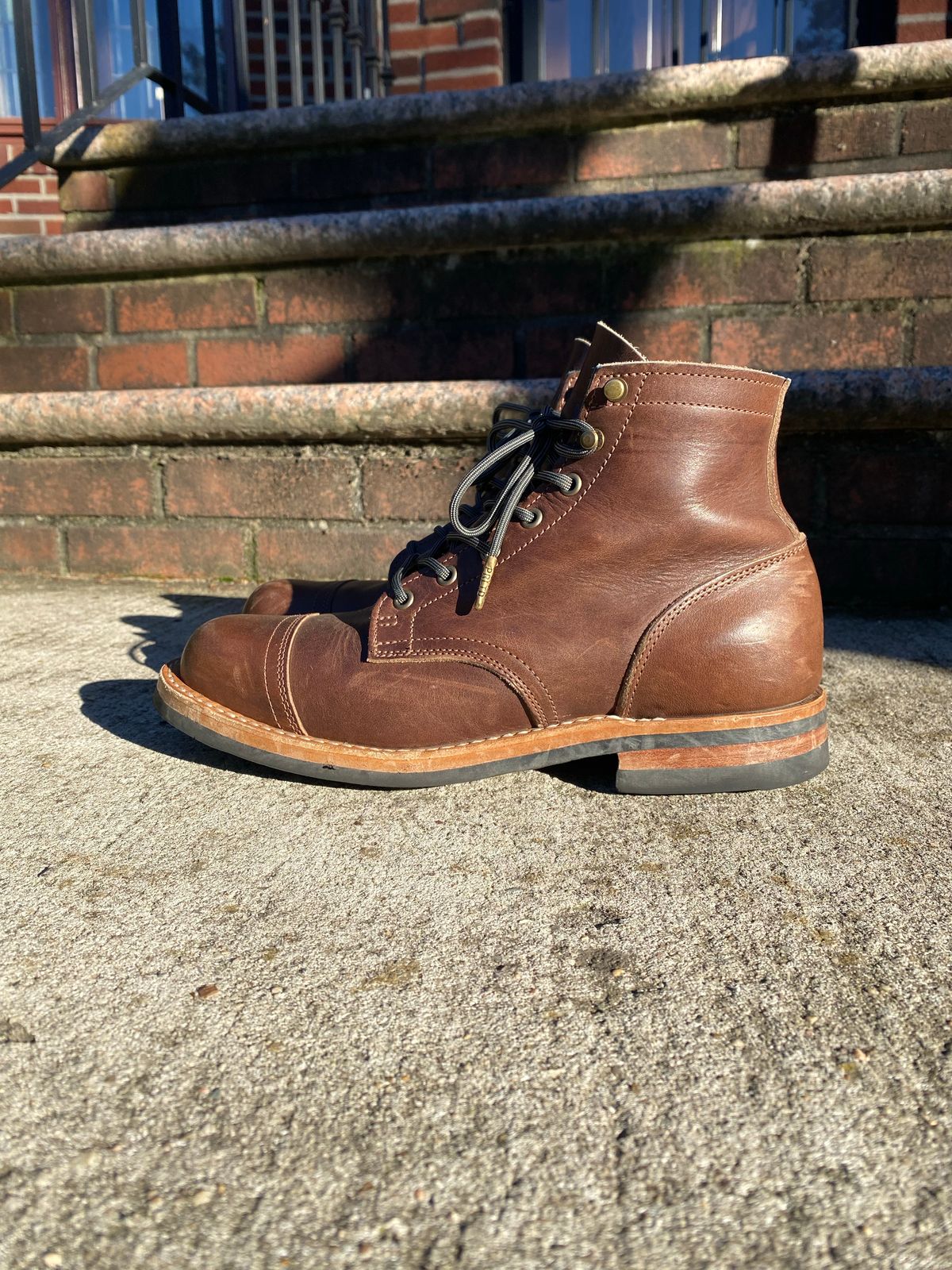 Photo by CHUNHWA on November 8, 2022 of the Truman Service Boot in Horween Walnut Cypress.