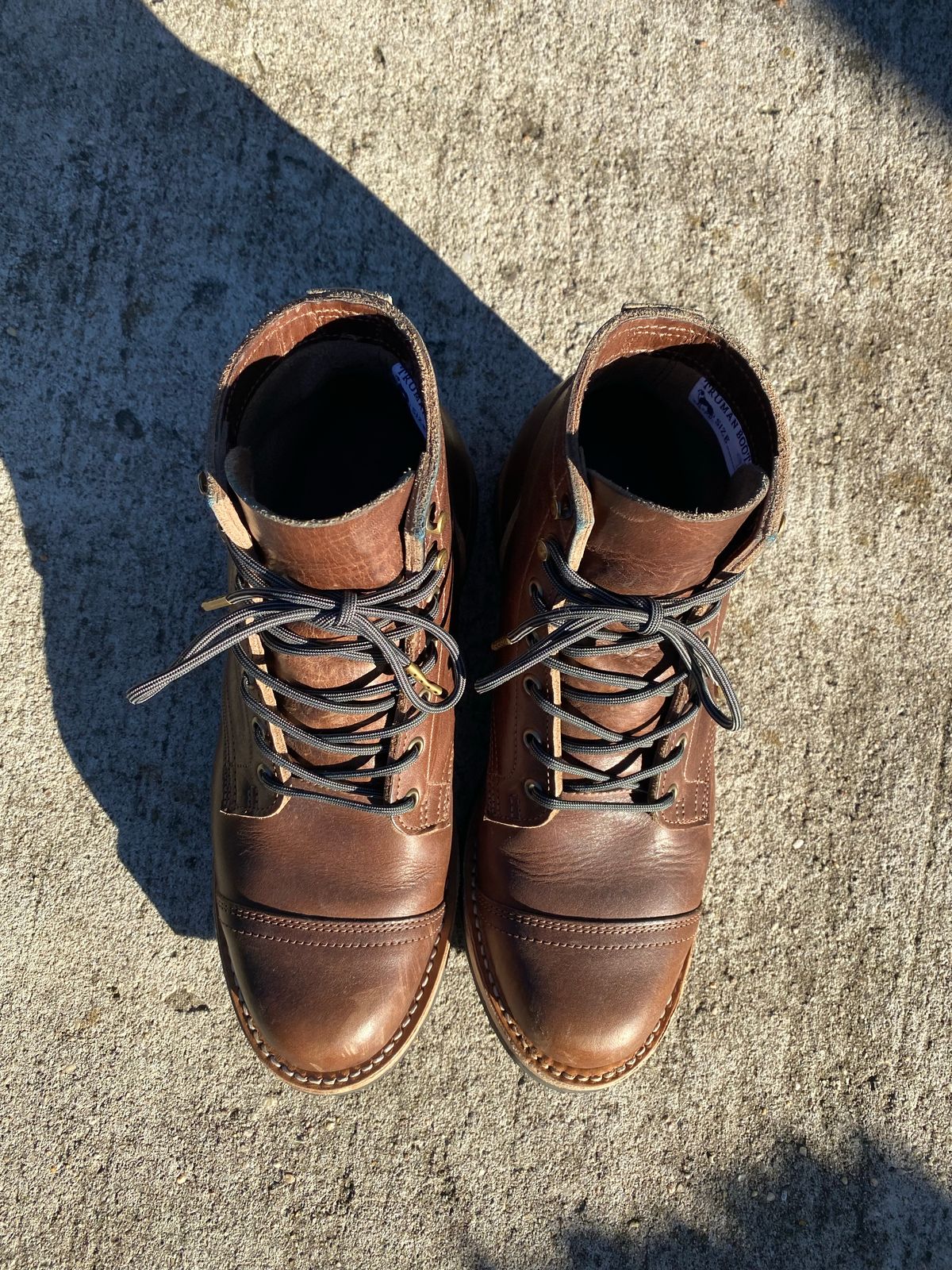 Photo by CHUNHWA on November 8, 2022 of the Truman Service Boot in Horween Walnut Cypress.