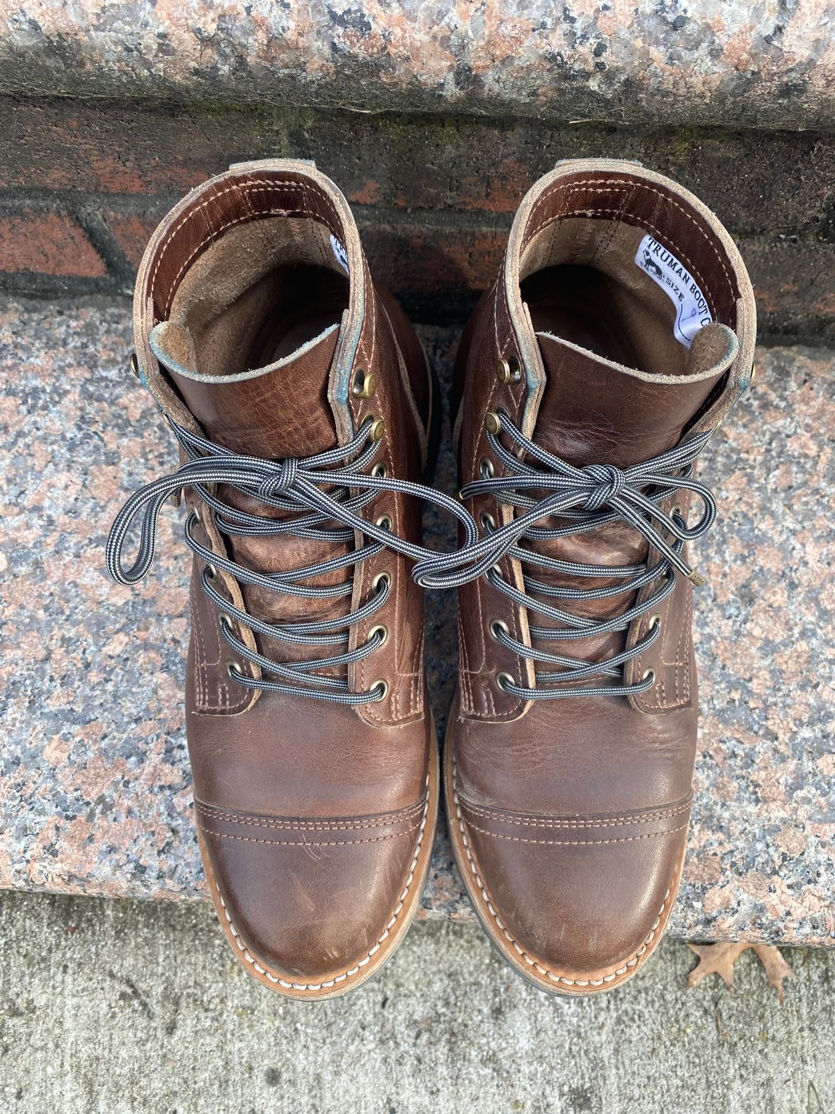 Photo by CHUNHWA on December 5, 2022 of the Truman Service Boot in Horween Walnut Cypress.