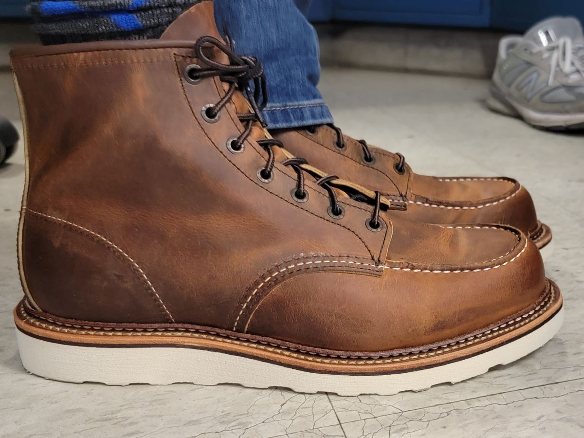 Photo by jtstav on November 3, 2022 of the Red Wing 6-Inch Classic Moc in S.B. Foot Copper Rough and Tough.