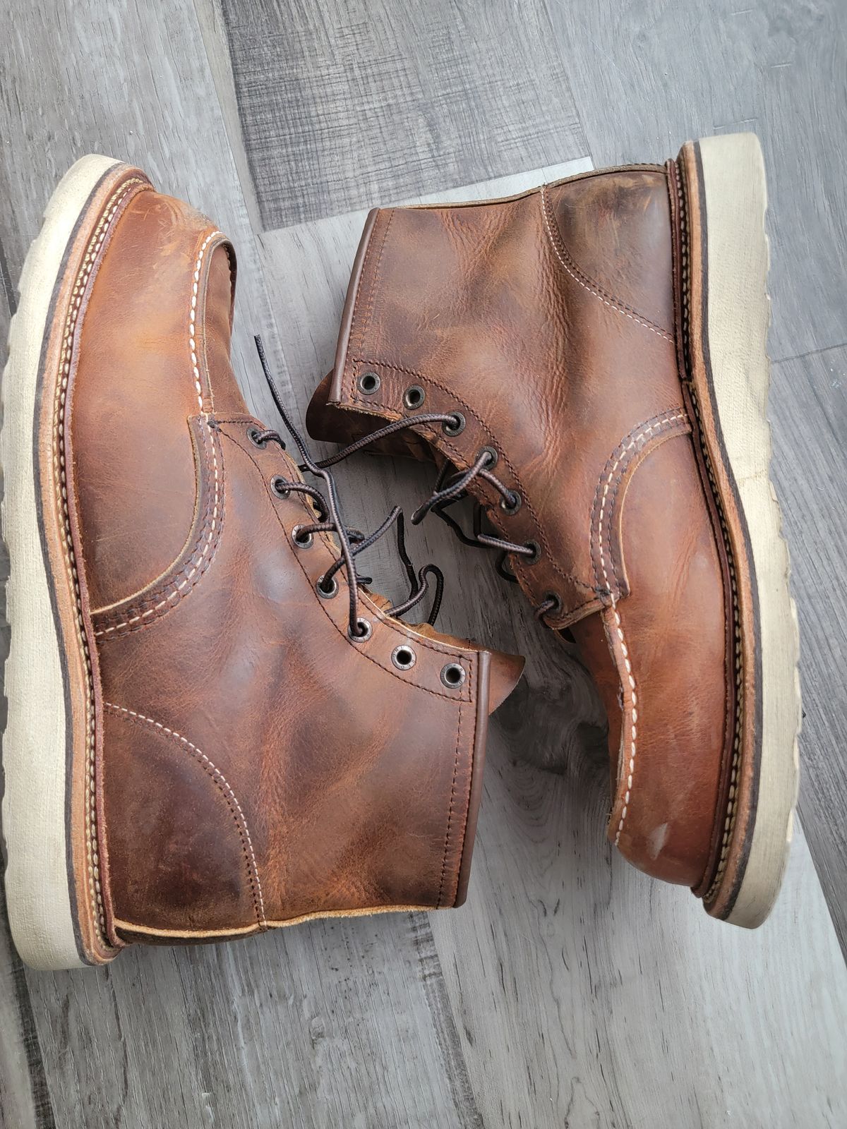 Photo by jtstav on February 5, 2023 of the Red Wing 6-Inch Classic Moc in S.B. Foot Copper Rough and Tough.