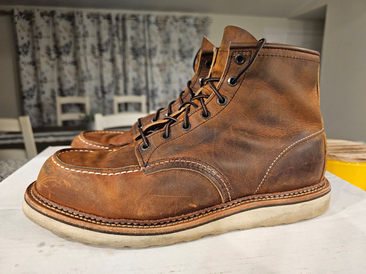Photo by jtstav on March 6, 2023 of the Red Wing 6-Inch Classic Moc in S.B. Foot Copper Rough and Tough.