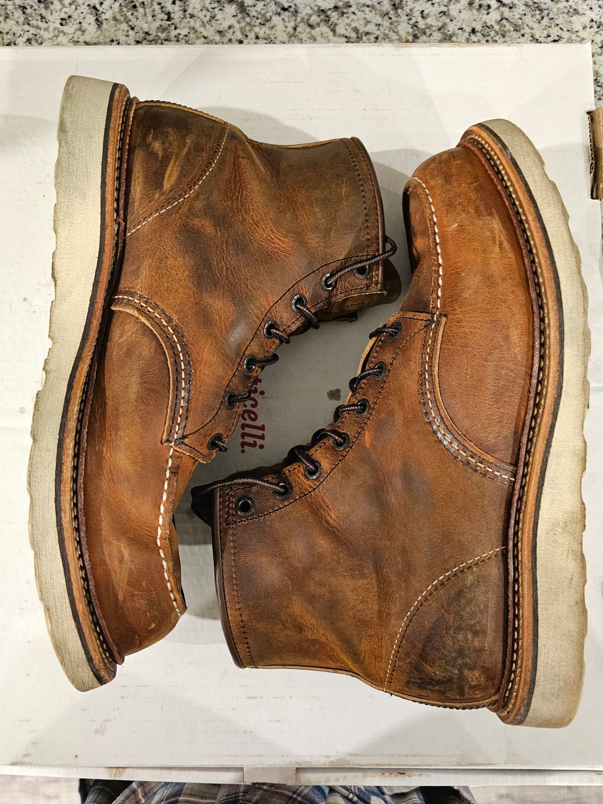 Photo by jtstav on March 6, 2023 of the Red Wing 6-Inch Classic Moc in S.B. Foot Copper Rough and Tough.