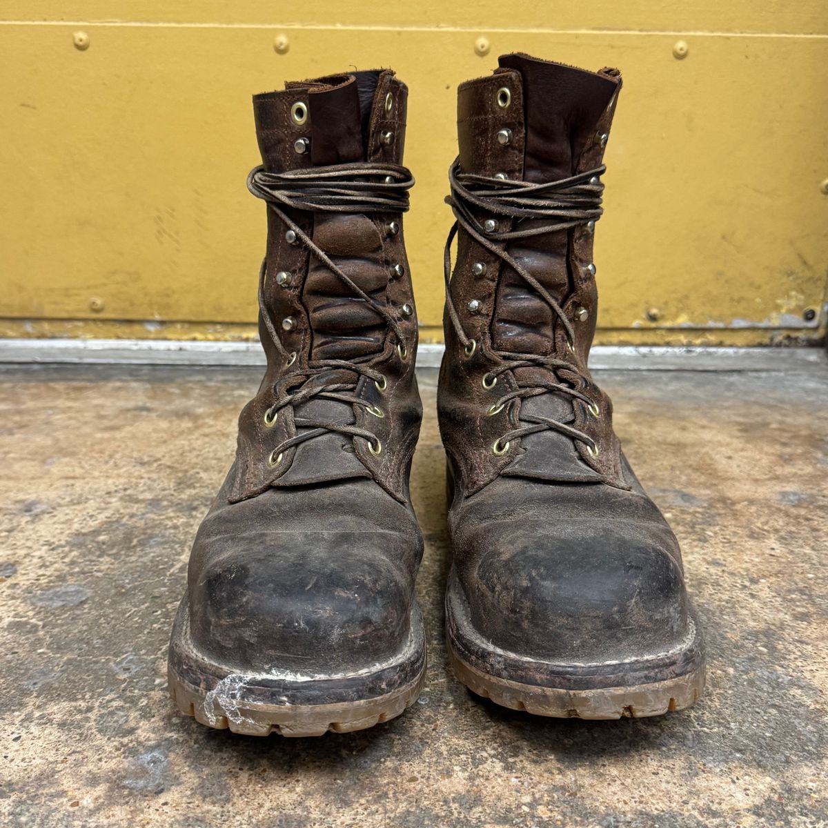 Photo by traceycortez on October 3, 2025 of the Frank's Boots Ground Pounder in Horween Natural Waxed Flesh.