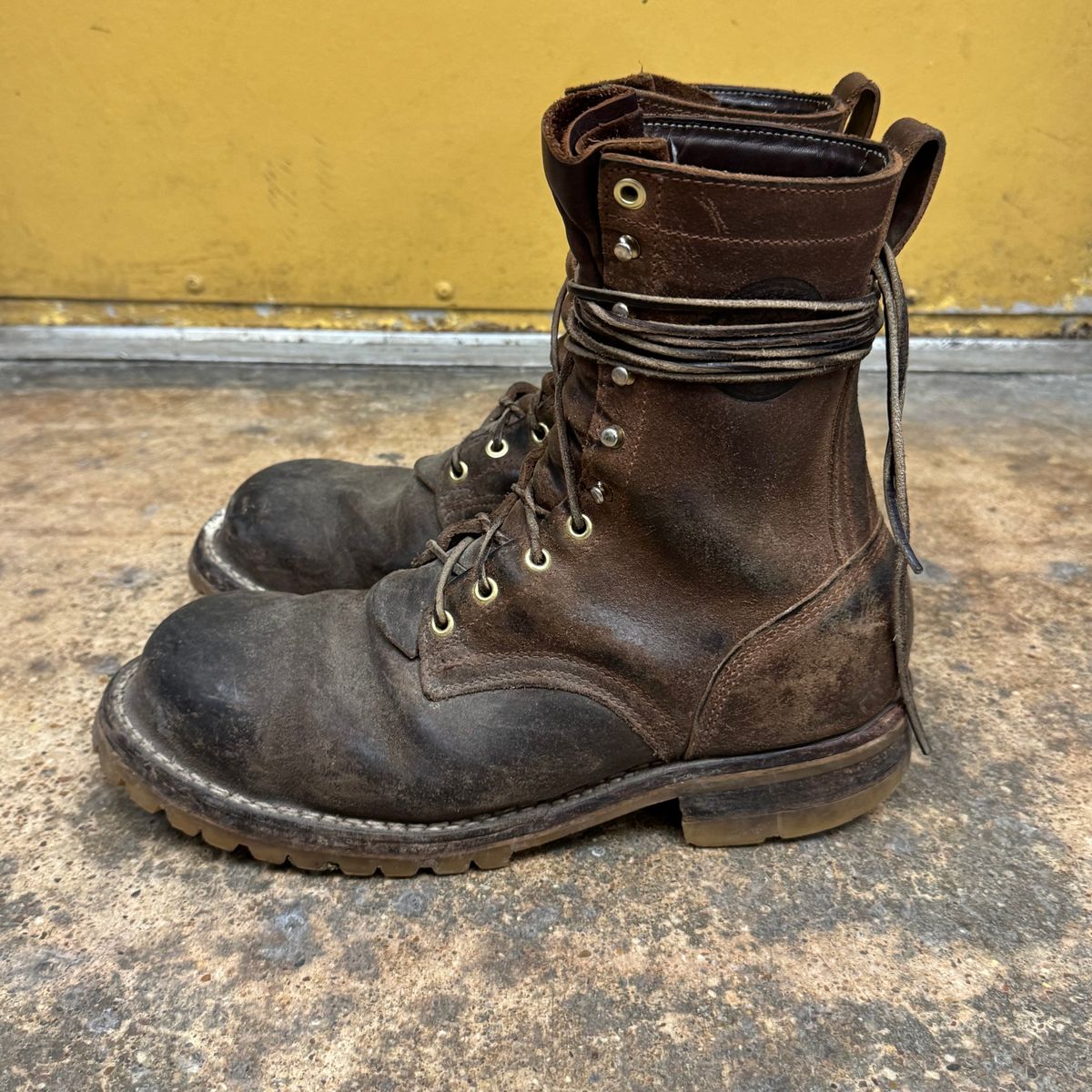 Photo by traceycortez on October 3, 2025 of the Frank's Boots Ground Pounder in Horween Natural Waxed Flesh.