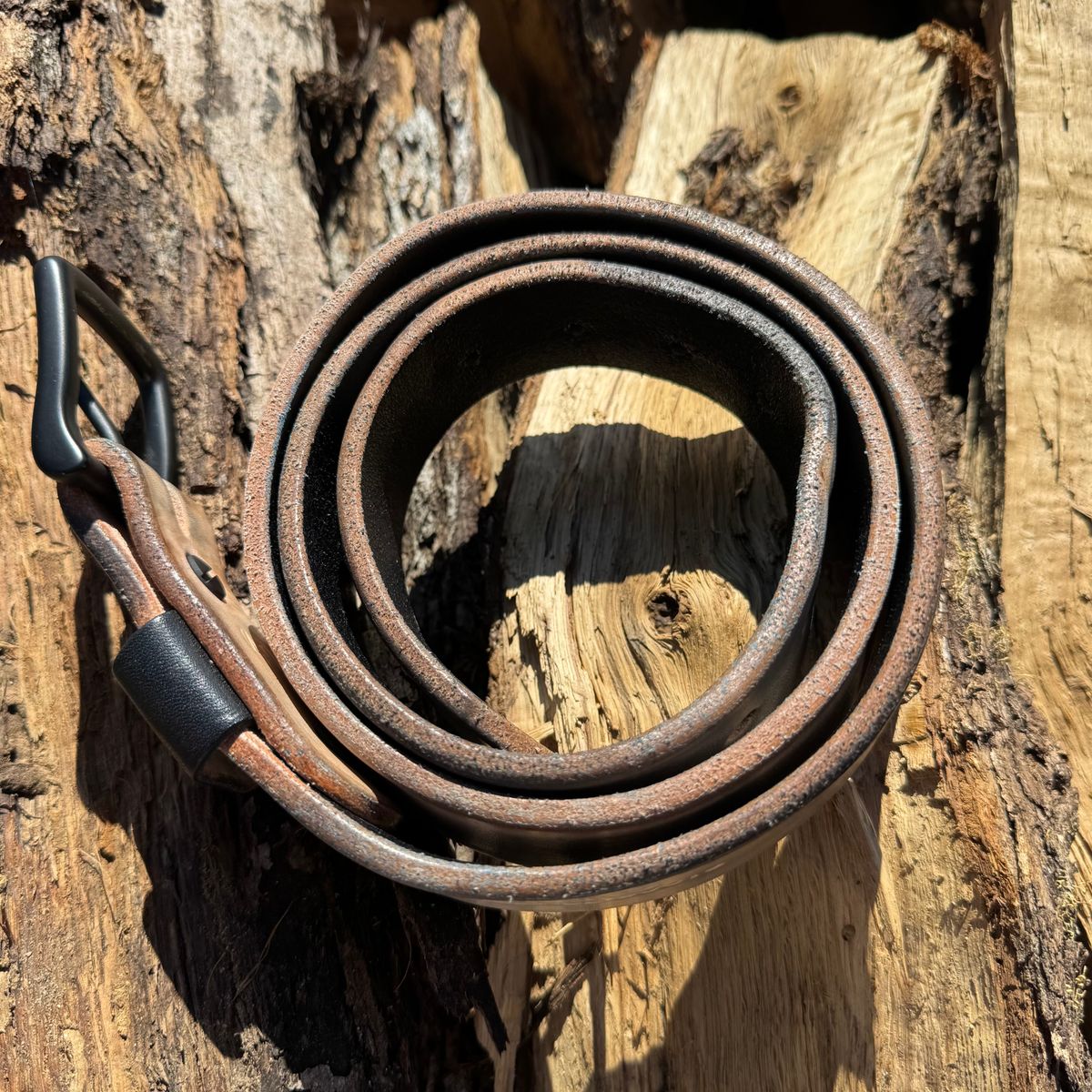 Photo by traceycortez on November 4, 2025 of the Nicks Natural/Blackout - Heavy Duty Work Belt in Wickett & Craig Natural Veg Tan & Wickett & Craig Natural Veg Tan Overdyed Black.