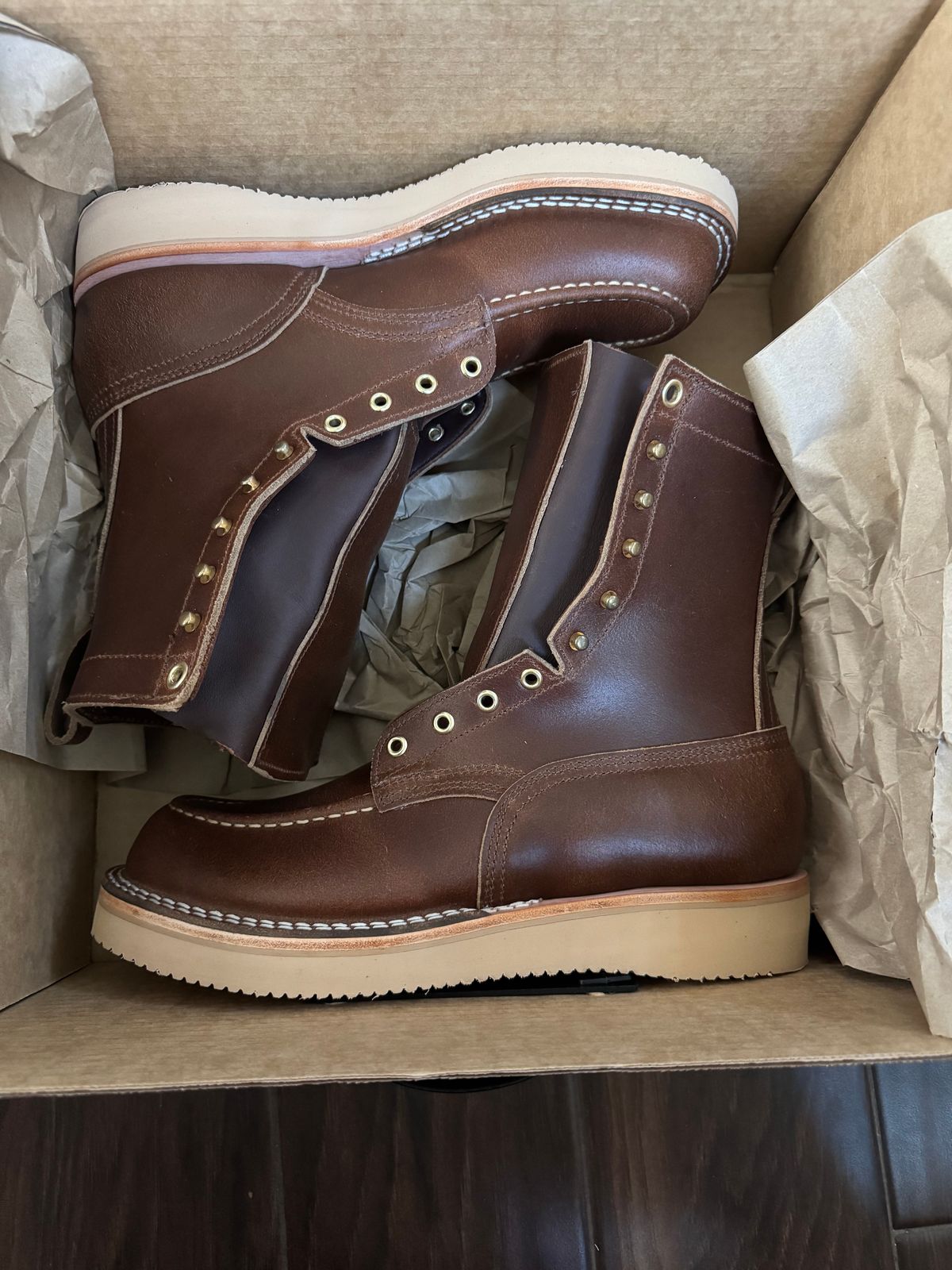 Photo by traceycortez on September 2, 2025 of the Nicks Moc Toe HD in Horween Ember Waxed flesh.