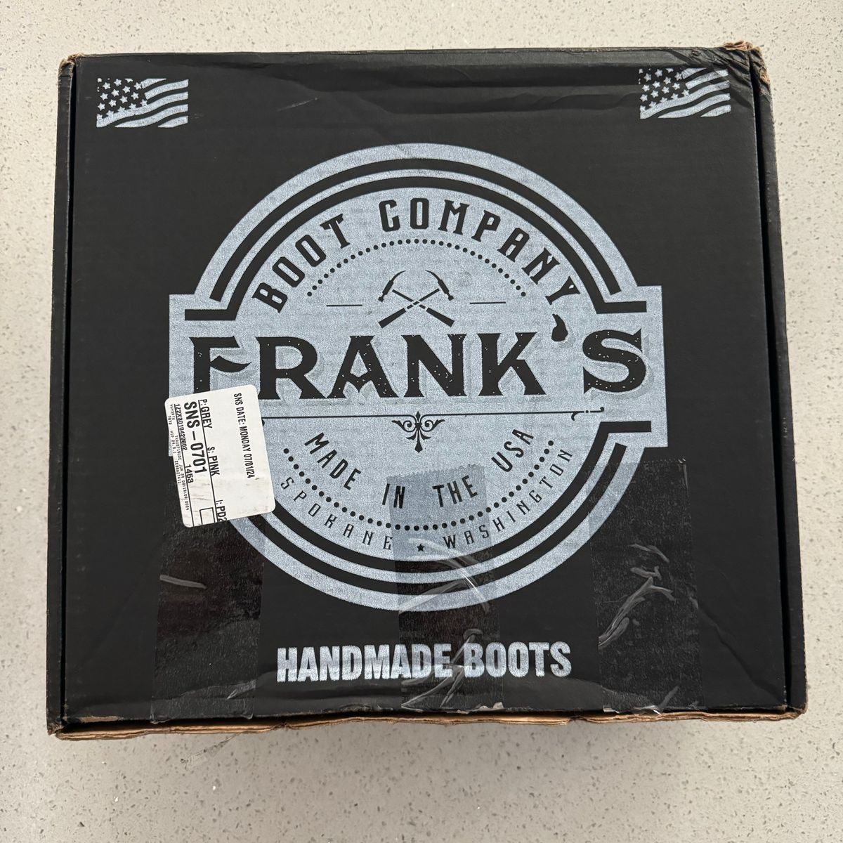 Photo by traceycortez on September 15, 2024 of the Frank's Boots Type 1 Commander in Horween Black Teacore Cypress & Horween Natural Waxed Flesh.
