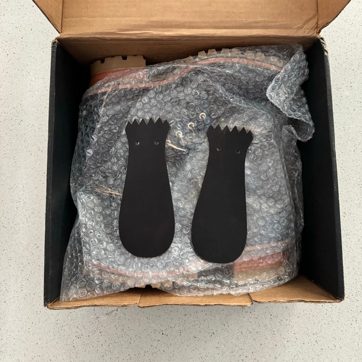 Photo by traceycortez on September 15, 2024 of the Frank's Boots Type 1 Commander in Horween Black Teacore Cypress & Horween Natural Waxed Flesh.
