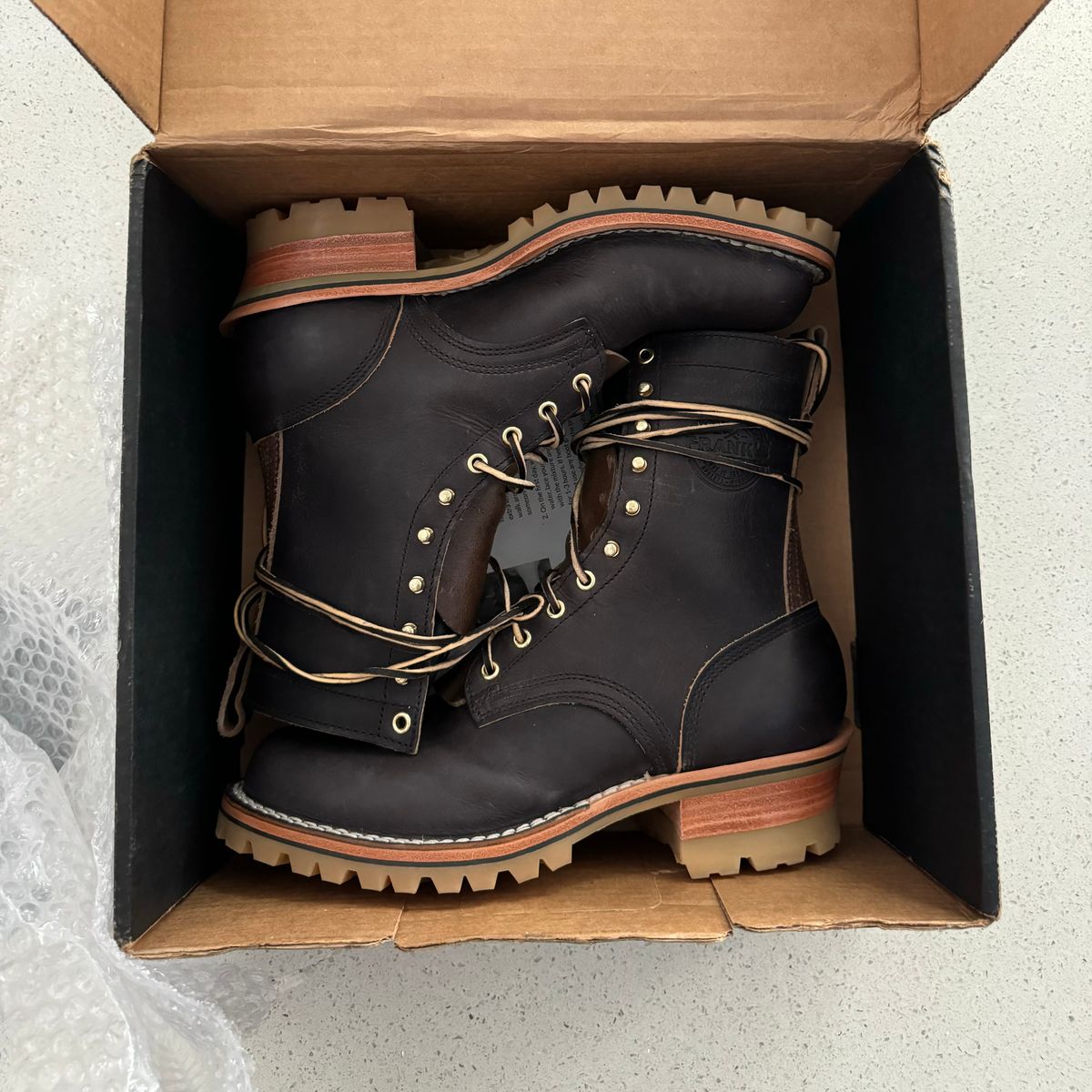 Photo by traceycortez on September 15, 2024 of the Frank's Boots Type 1 Commander in Horween Black Teacore Cypress & Horween Natural Waxed Flesh.