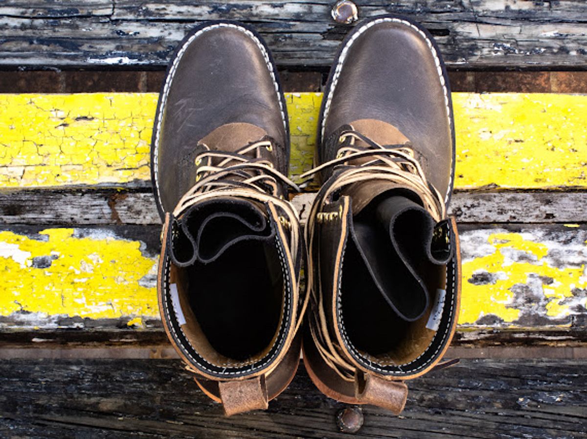 Photo by traceycortez on October 2, 2024 of the Frank's Boots Type 1 Commander in Horween Black Teacore Cypress & Horween Natural Waxed Flesh.