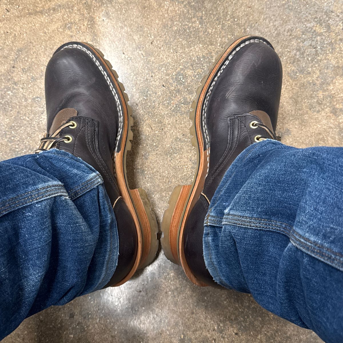 Photo by traceycortez on October 8, 2024 of the Frank's Boots Type 1 Commander in Horween Black Teacore Cypress & Horween Natural Waxed Flesh.