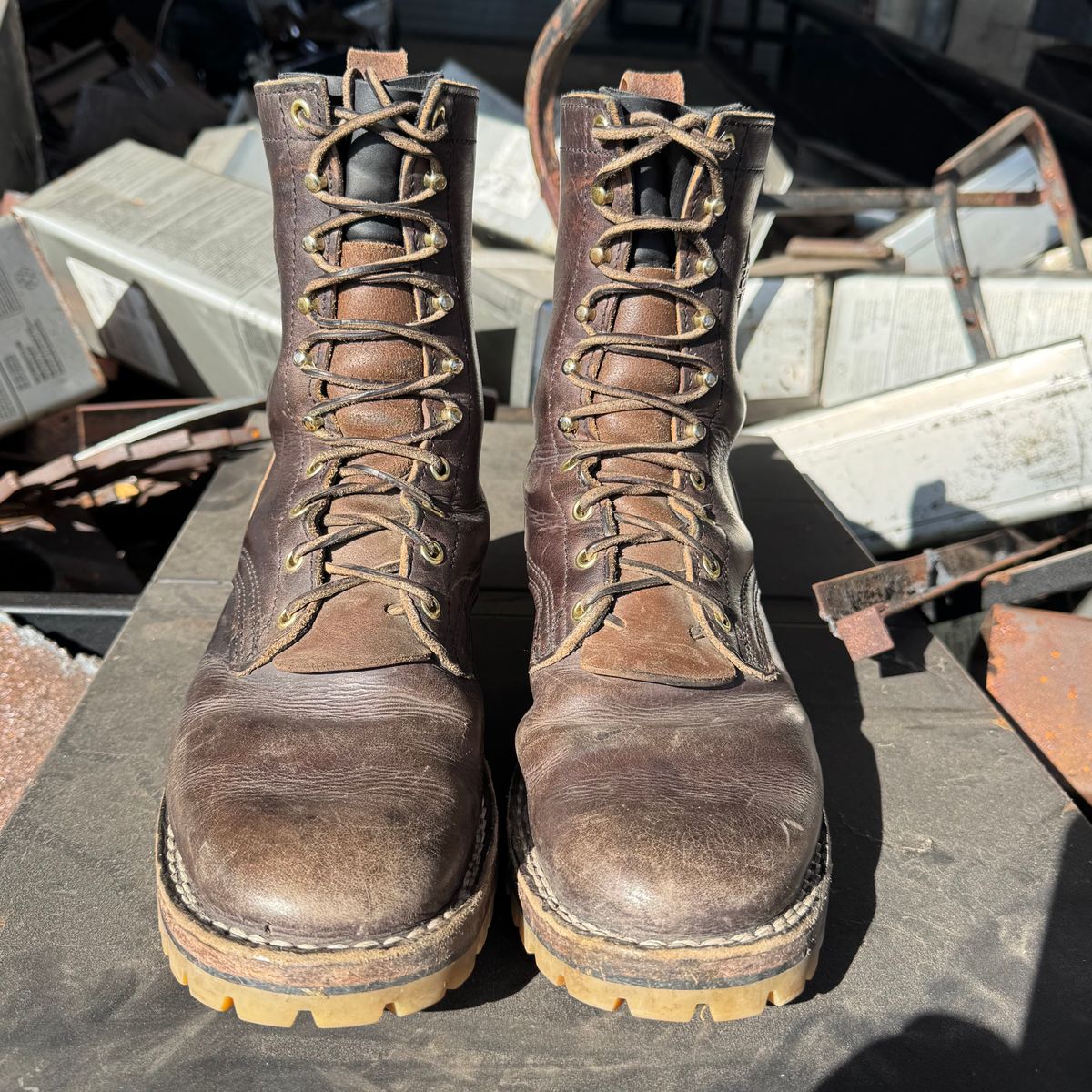 Photo by traceycortez on January 5, 2025 of the Frank's Boots Type 1 Commander in Horween Black Teacore Cypress & Horween Natural Waxed Flesh.