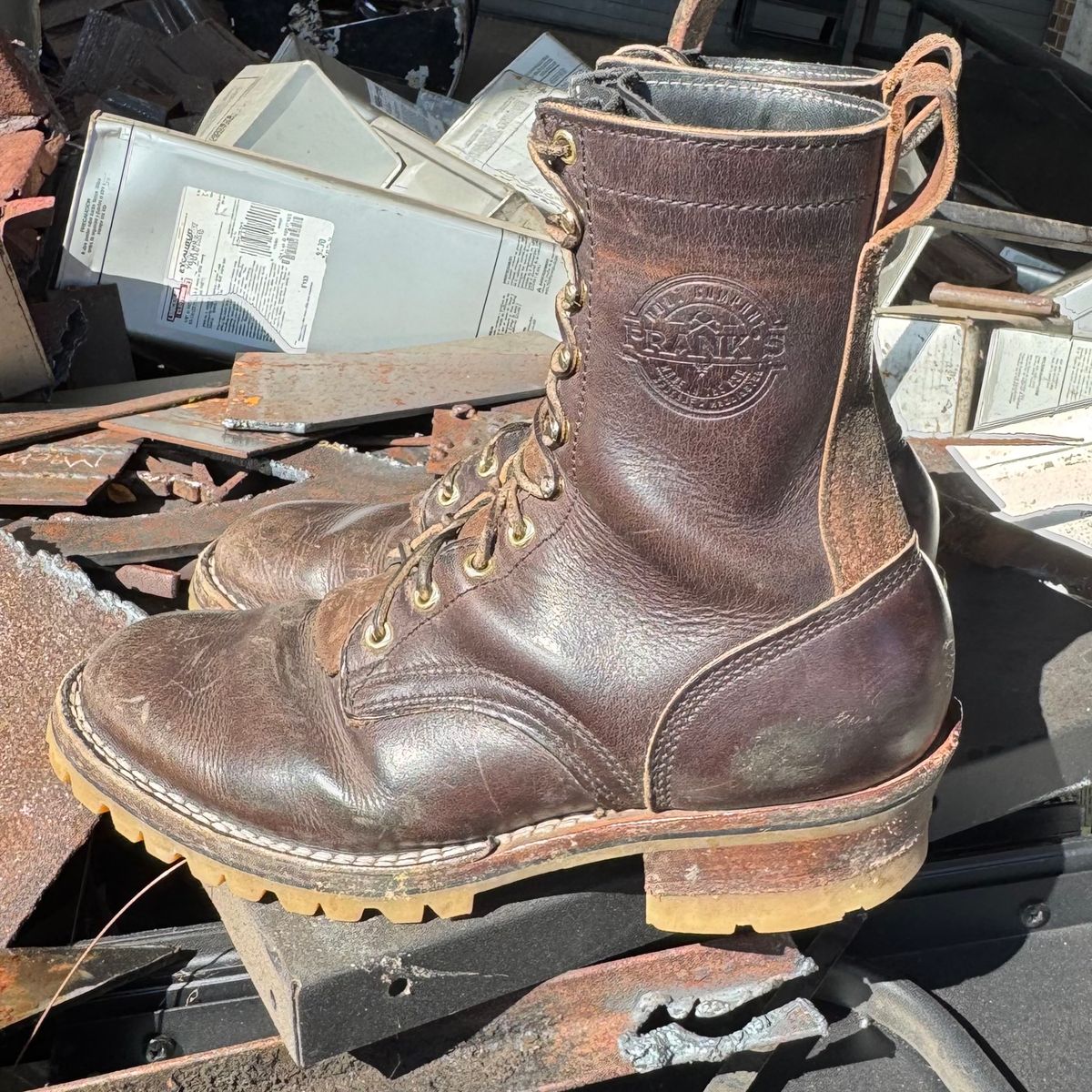 Photo by traceycortez on January 5, 2025 of the Frank's Boots Type 1 Commander in Horween Black Teacore Cypress & Horween Natural Waxed Flesh.