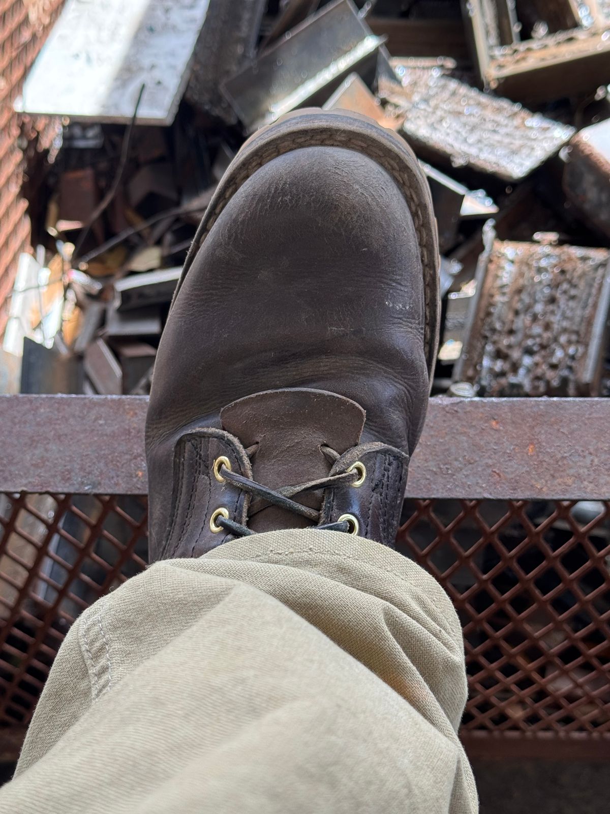 Photo by traceycortez on March 13, 2025 of the Frank's Boots Type 1 Commander in Horween Black Teacore Cypress & Horween Natural Waxed Flesh.