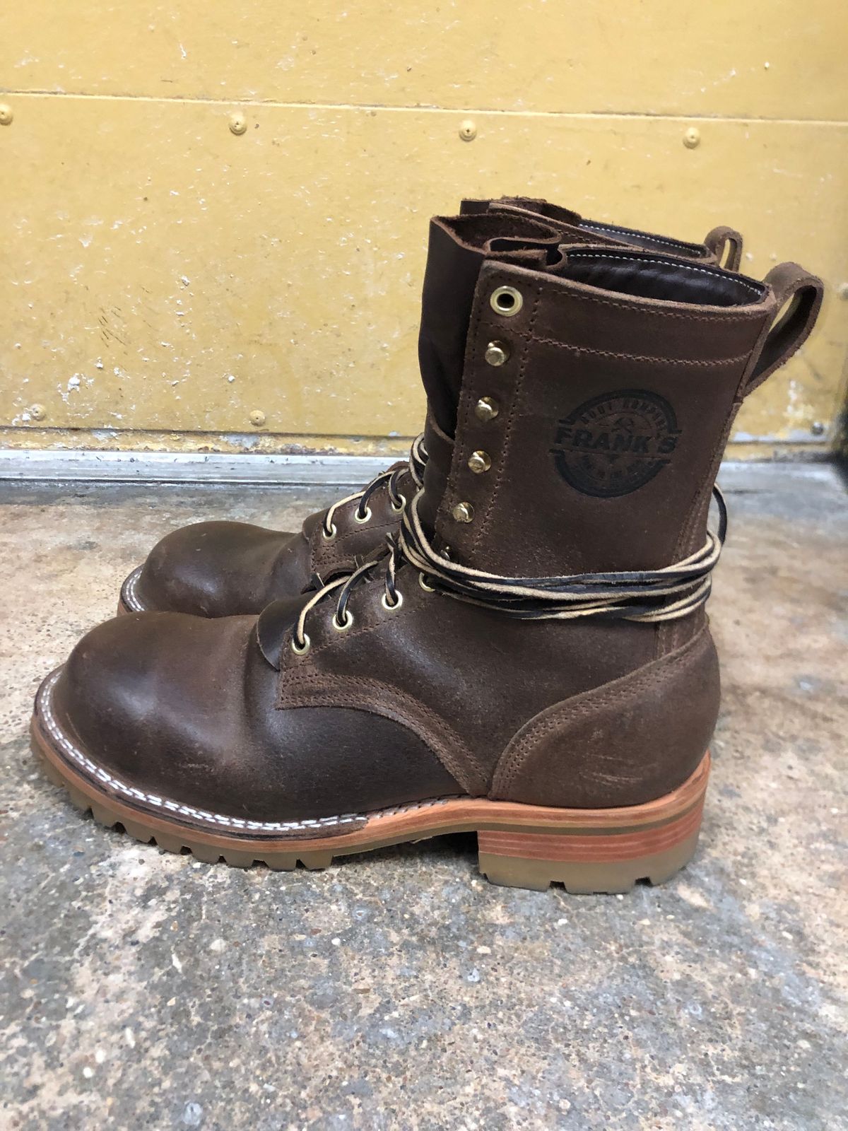 Photo by traceycortez on October 10, 2023 of the Frank's Boots Ground Pounder in Horween Natural Waxed Flesh.