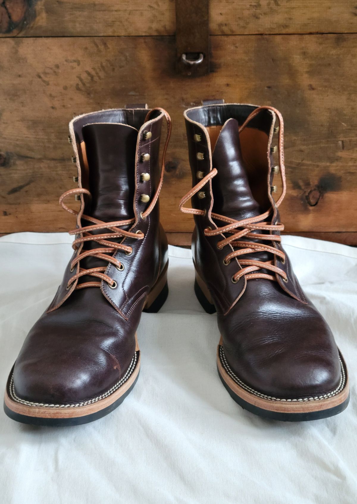 Photo by speedlacer on January 19, 2024 of the Jakkrabbits Field Boots in Indonesian Natural Veg Tan.