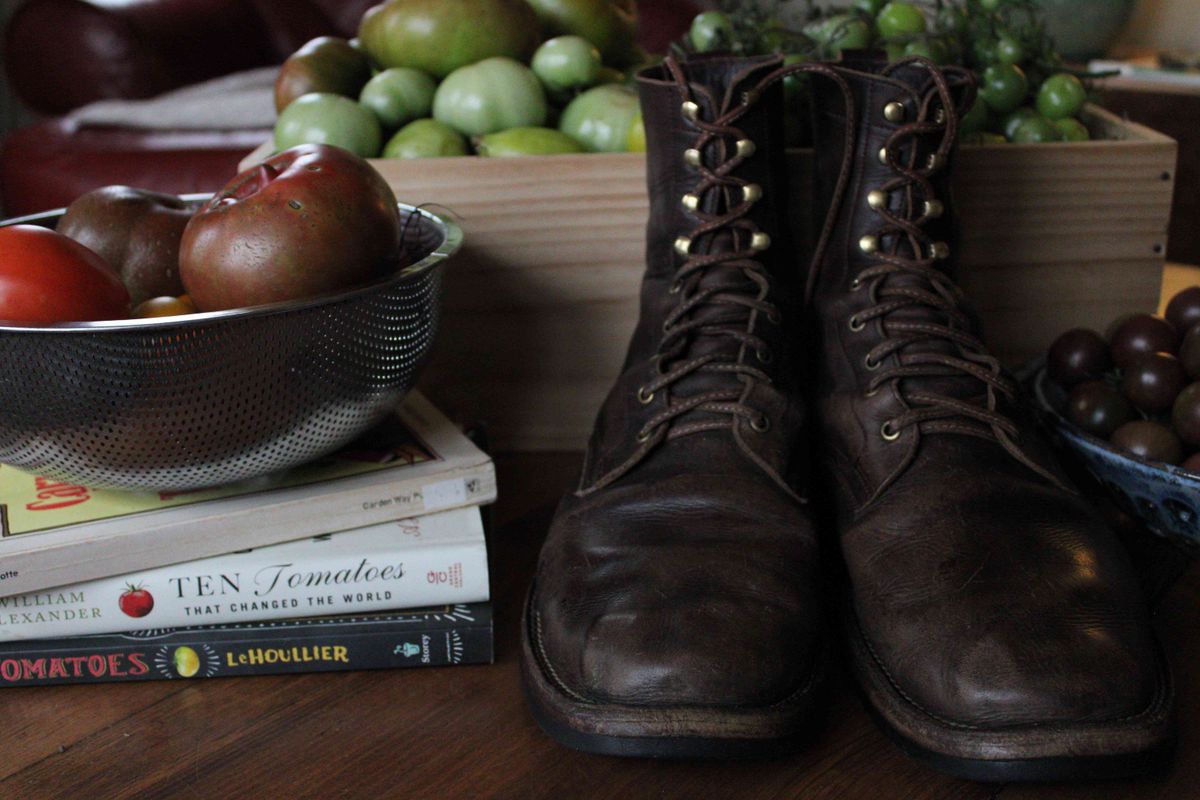 Photo by speedlacer on October 14, 2024 of the Jakkrabbits Field Boots in Indonesian Natural Veg Tan.