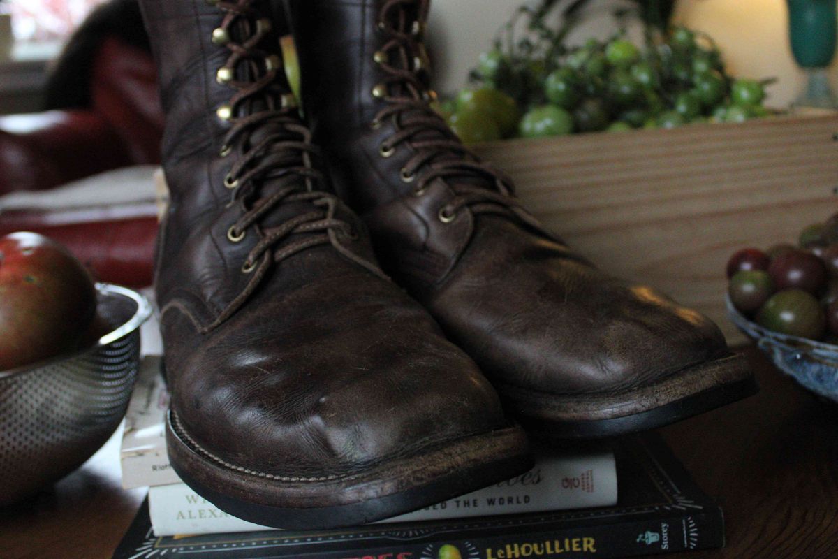 Photo by speedlacer on October 14, 2024 of the Jakkrabbits Field Boots in Indonesian Natural Veg Tan.