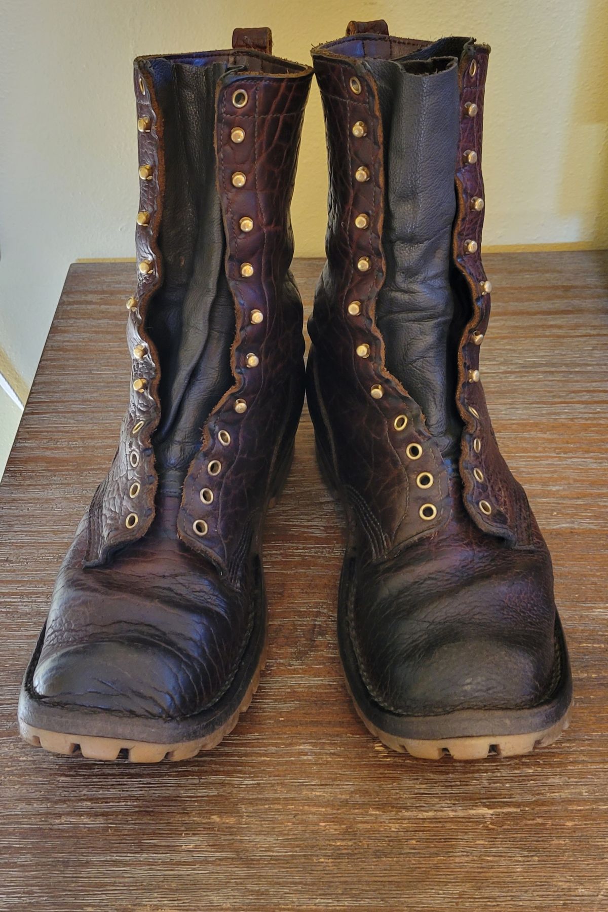 Photo by speedlacer on October 28, 2023 of the JK Boots Superduty in Unknown Material.