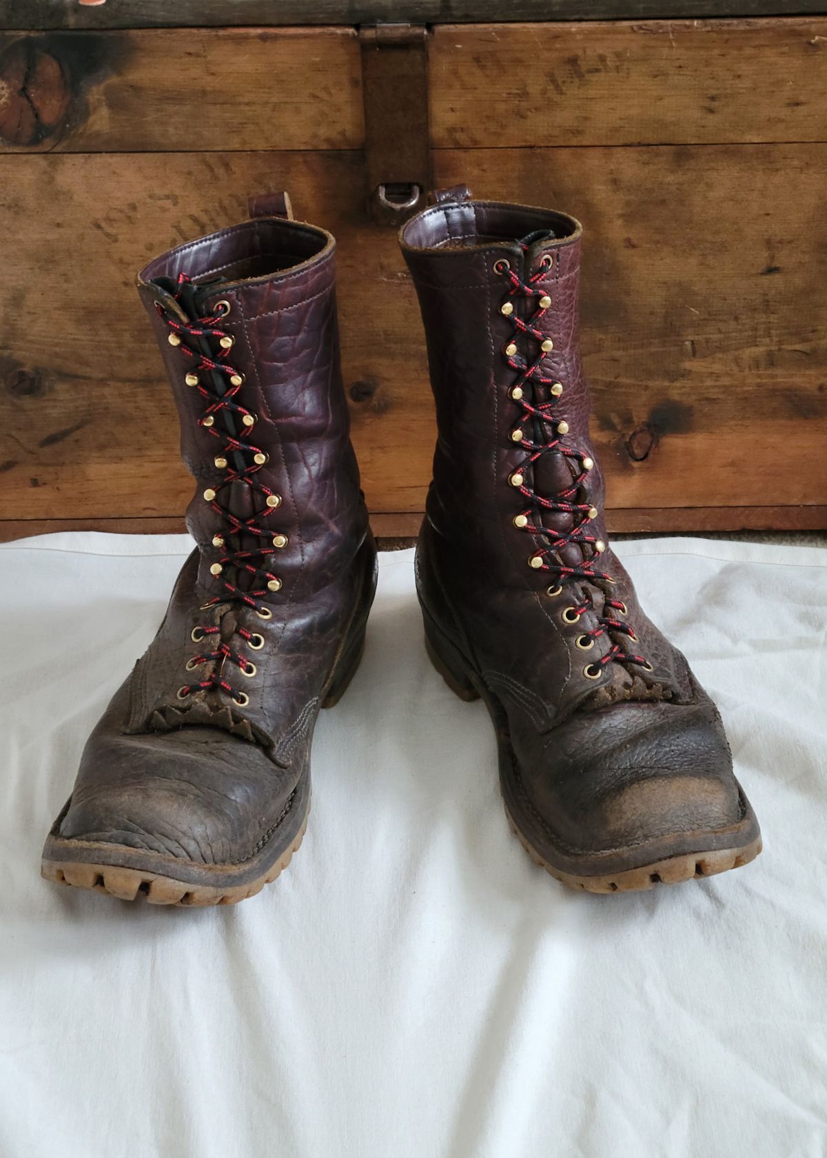 Photo by speedlacer on January 19, 2024 of the JK Boots Superduty in Unknown Material.