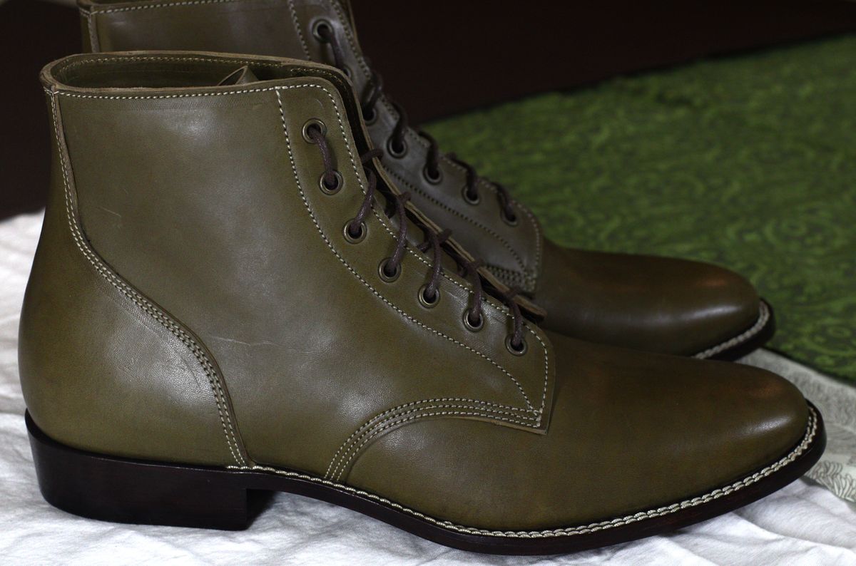 Photo by speedlacer on November 4, 2024 of the Jakkrabbits Officer Boots in Maryam Salvia Horsebutt.
