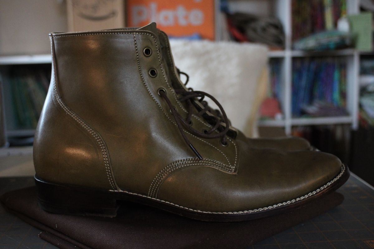 Photo by speedlacer on January 5, 2025 of the Jakkrabbits Officer Boots in Maryam Salvia Horsebutt.