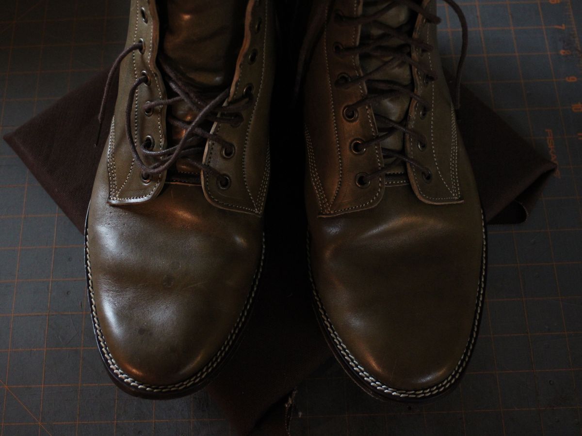 Photo by speedlacer on January 5, 2025 of the Jakkrabbits Officer Boots in Maryam Salvia Horsebutt.