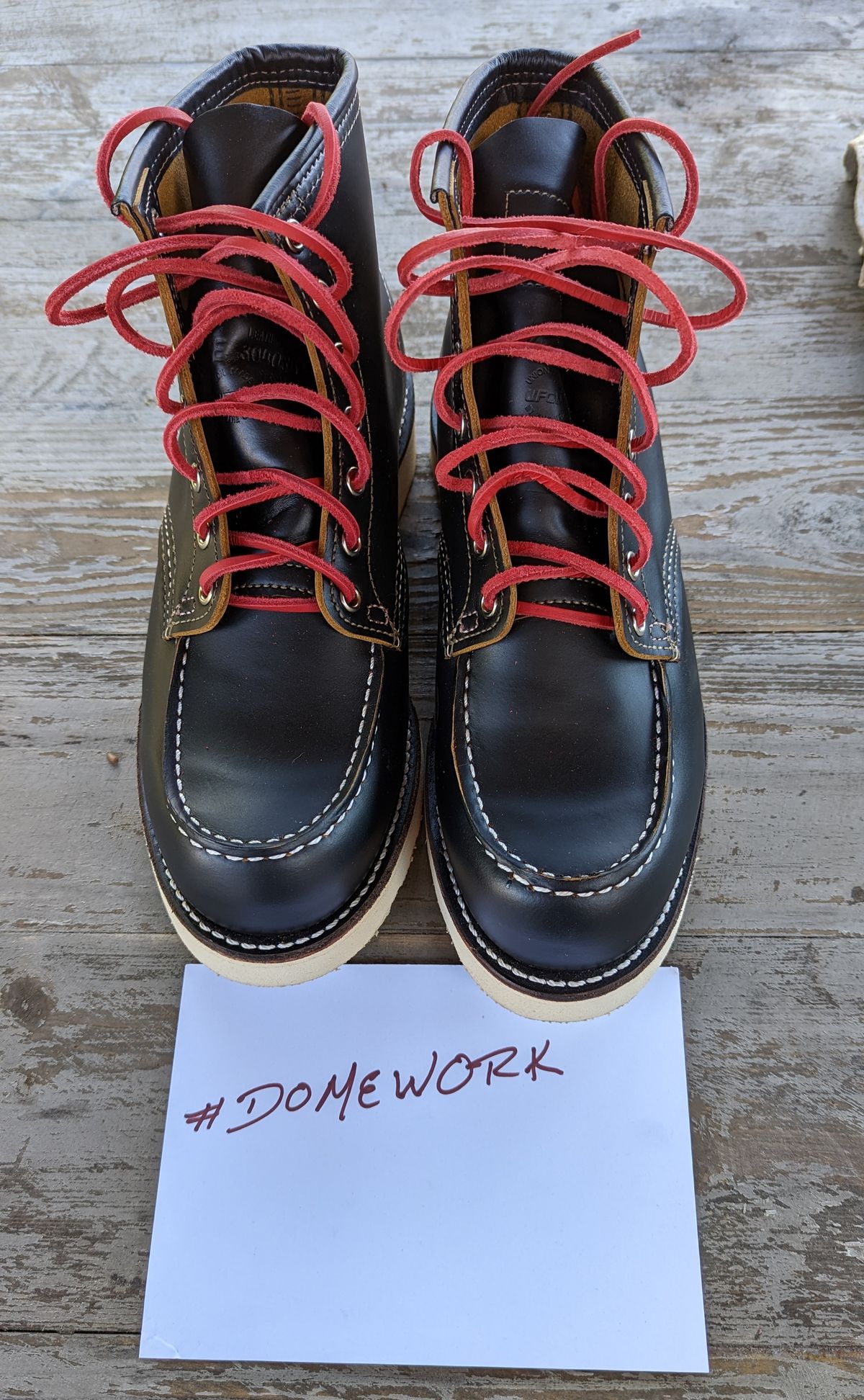 Photo by shelbydohc24 on October 1, 2022 of the Red Wing 6-Inch Classic Moc in S.B. Foot Black Klondike.