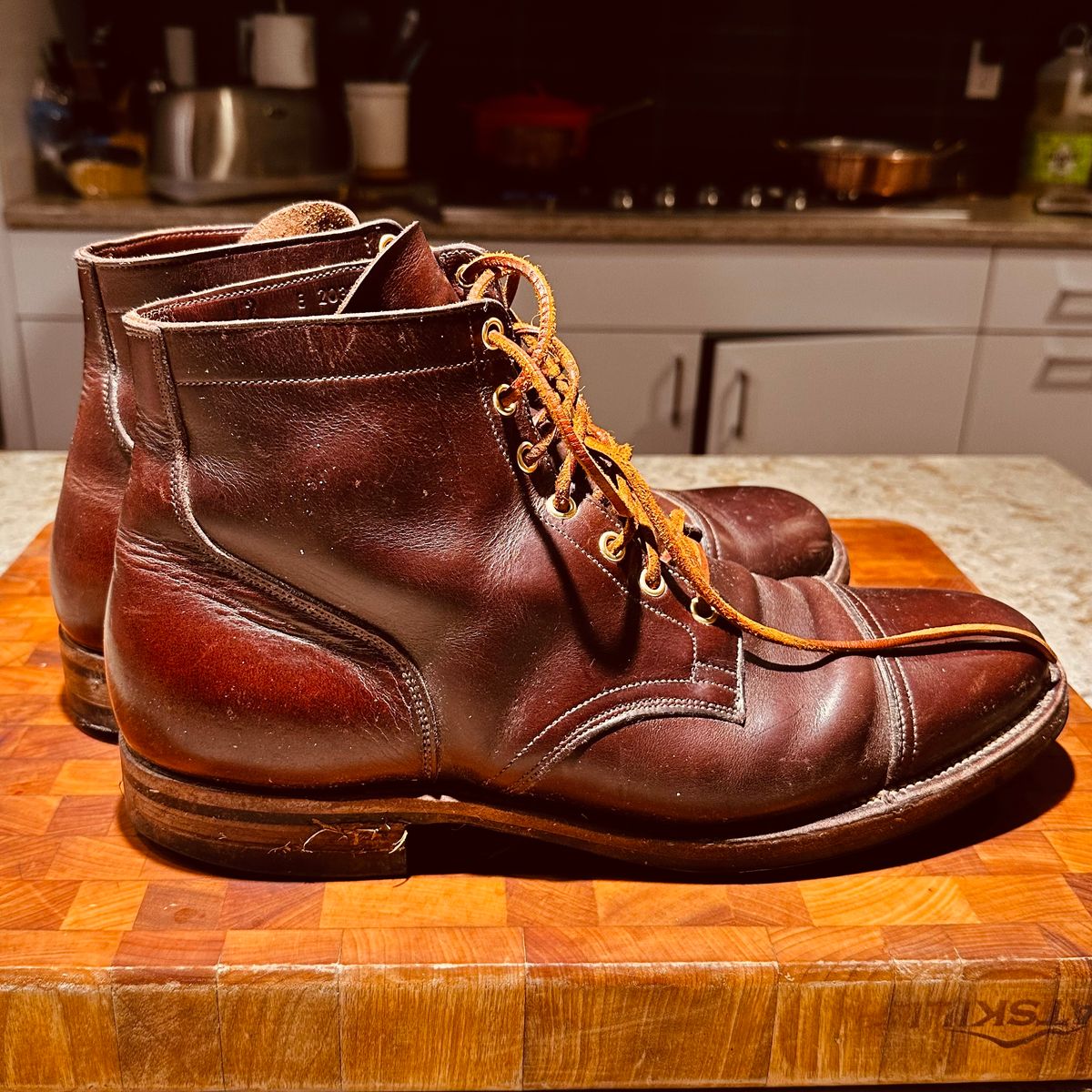 Photo by tippytoes on November 6, 2025 of the Viberg Service Boot in Horween Brown Chromexcel.