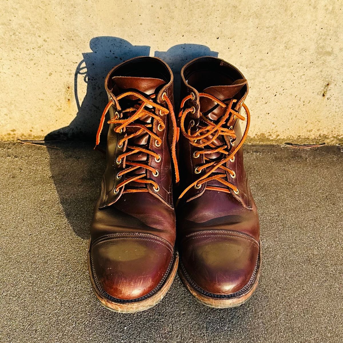 Photo by tippytoes on March 6, 2024 of the Viberg Service Boot in Horween Brown Chromexcel.
