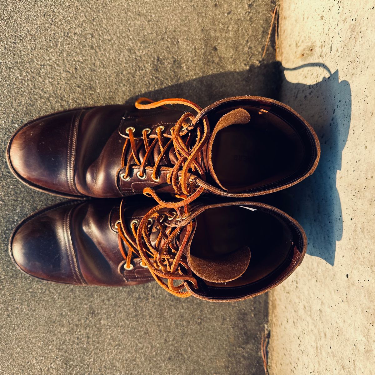 Photo by tippytoes on March 6, 2024 of the Viberg Service Boot in Horween Brown Chromexcel.