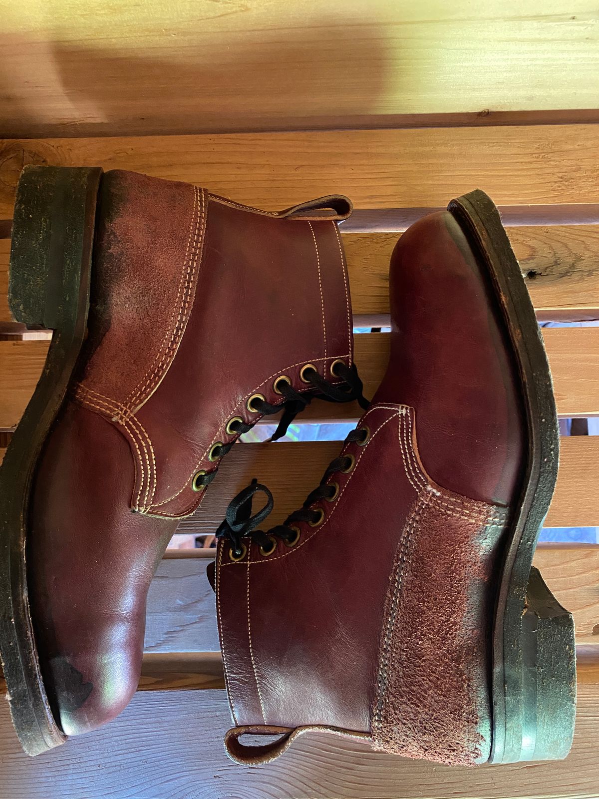 Photo by Benito on November 5, 2022 of the Dayton Boots 9496 Steel Toe in Unknown Leather.