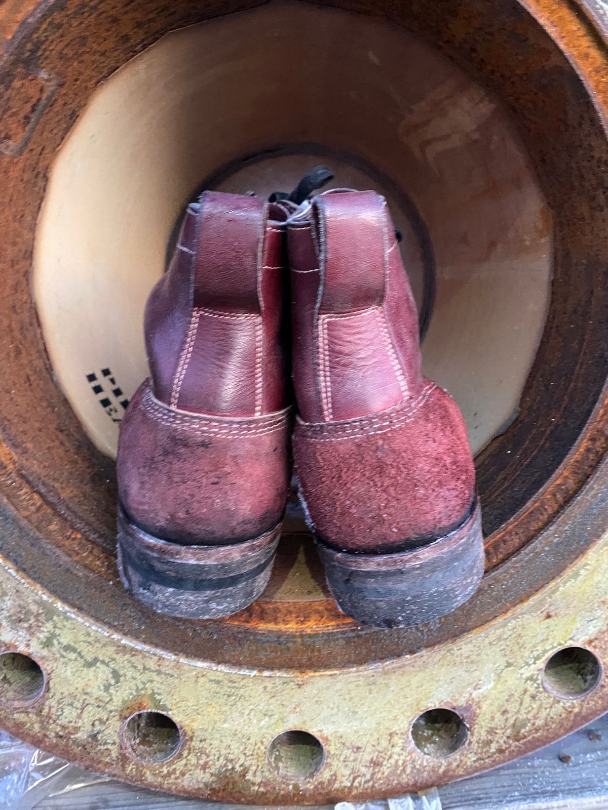 Photo by Benito on December 5, 2022 of the Dayton Boots 9496 Steel Toe in Unknown Leather.