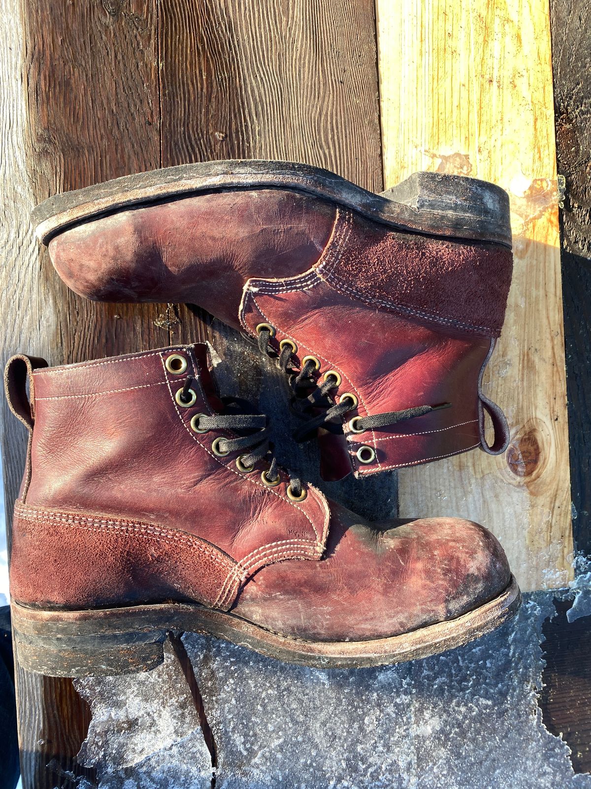 Photo by Benito on December 5, 2022 of the Dayton Boots 9496 Steel Toe in Unknown Leather.