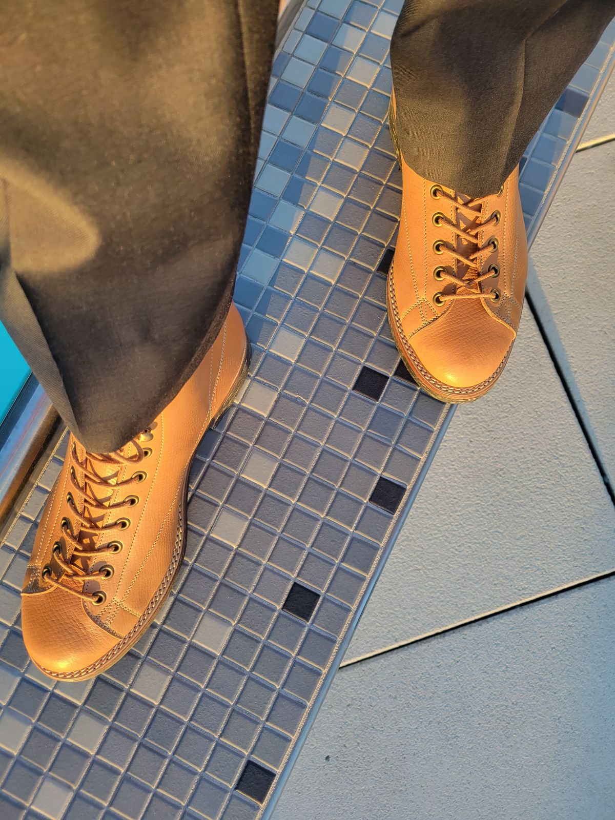 Photo by sacerdos9287 on October 10, 2023 of the Onderhoud LCV02 Monkey Boot in Horween Natural Pioneer Reindeer.