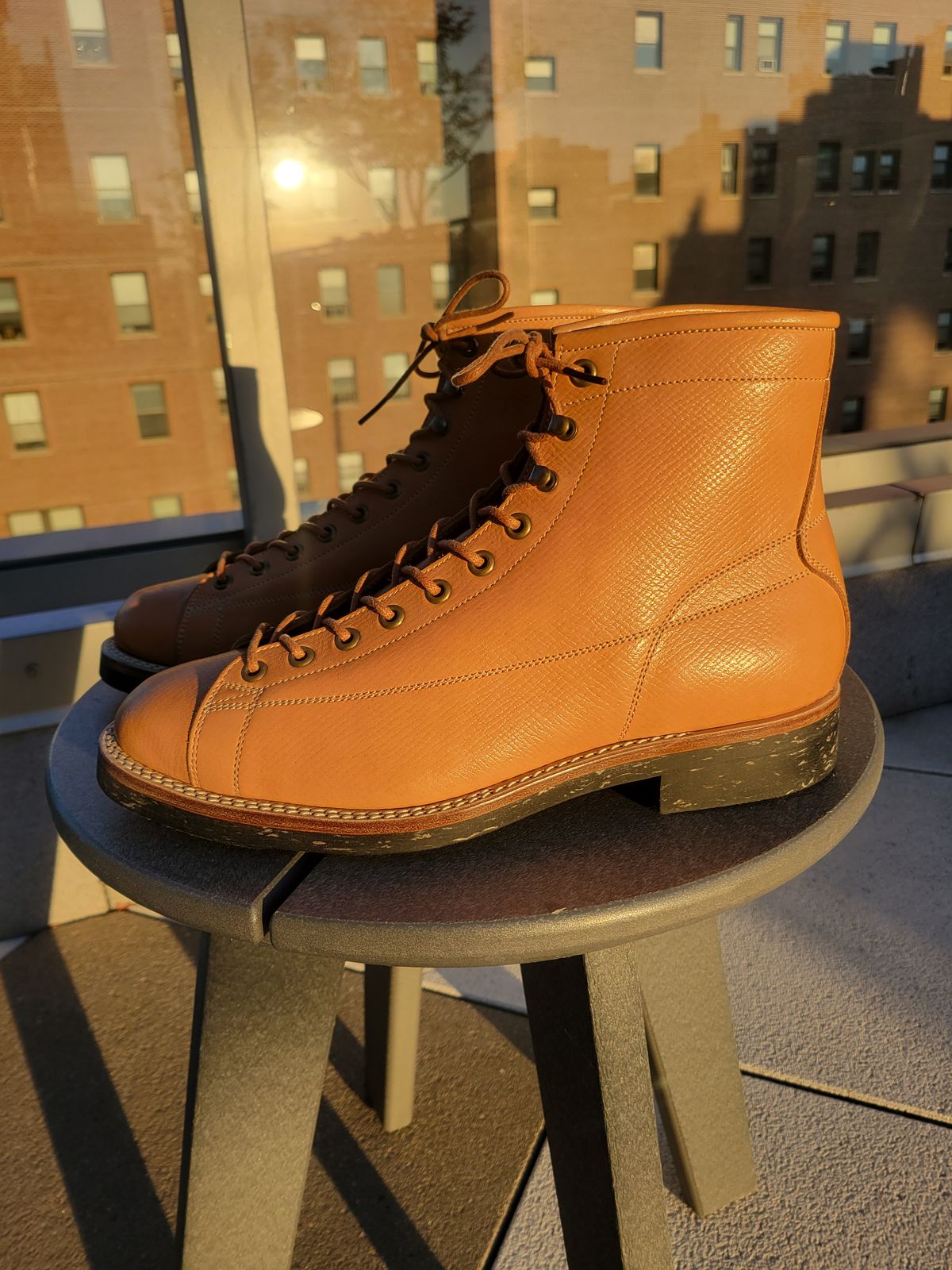 Photo by sacerdos9287 on October 10, 2023 of the Onderhoud LCV02 Monkey Boot in Horween Natural Pioneer Reindeer.