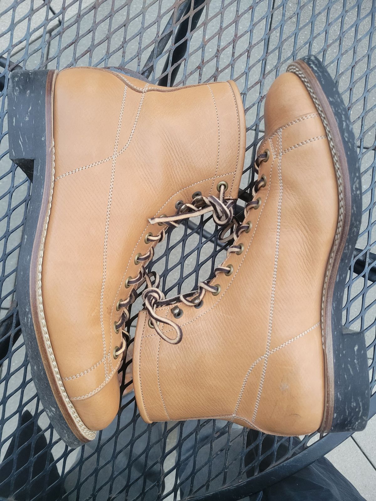 Photo by sacerdos9287 on November 6, 2023 of the Onderhoud LCV02 Monkey Boot in Horween Natural Pioneer Reindeer.