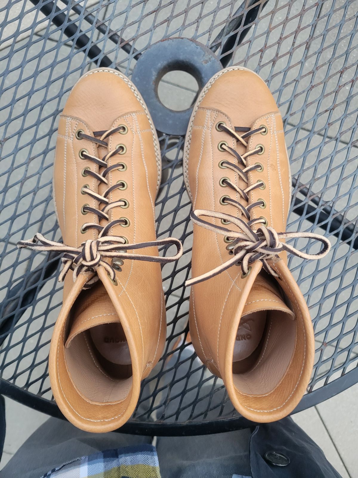 Photo by sacerdos9287 on November 6, 2023 of the Onderhoud LCV02 Monkey Boot in Horween Natural Pioneer Reindeer.