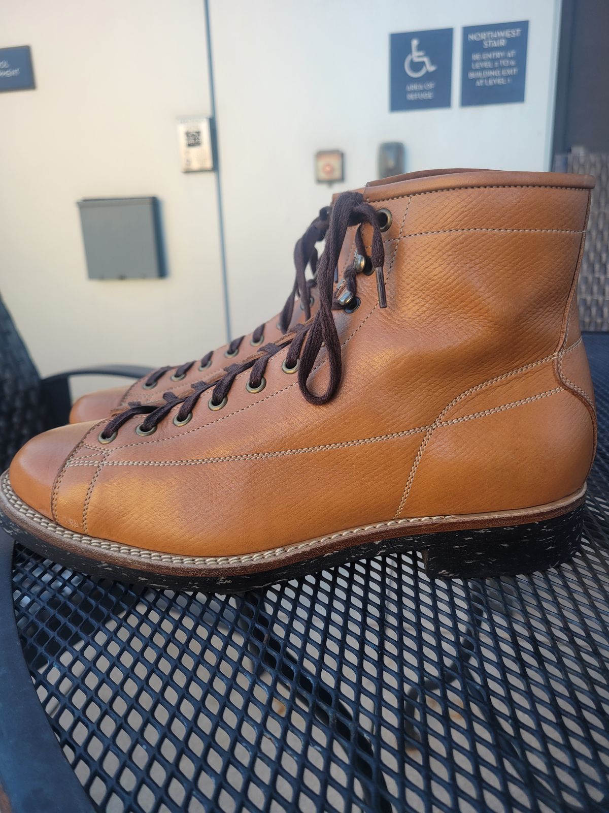 Photo by sacerdos9287 on April 5, 2024 of the Onderhoud LCV02 Monkey Boot in Horween Natural Pioneer Reindeer.