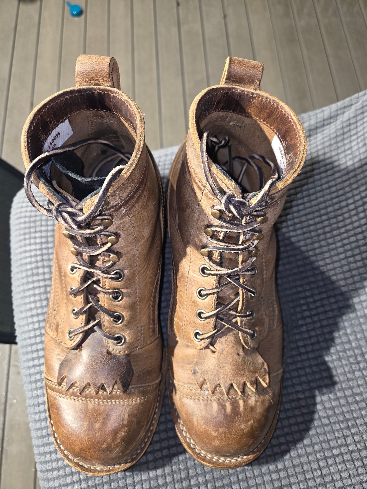 Photo by cherninhvac7997 on November 6, 2025 of the Drew's Boots 6-Inch Contractor in Rowdy Smooth.