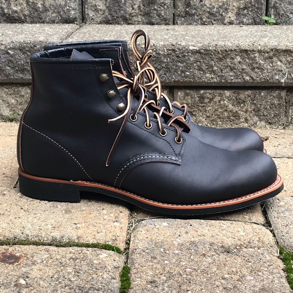 Photo by ifthebootfits on October 1, 2022 of the Red Wing Blacksmith in S.B. Foot Black Prairie.