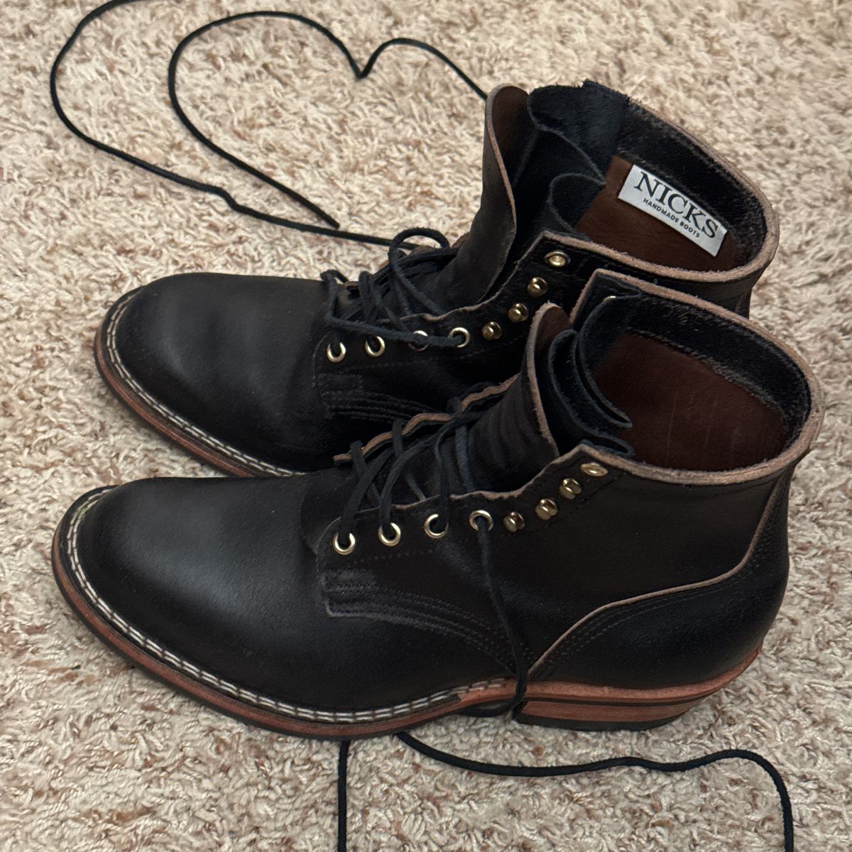 Photo by iwearboots on January 13, 2024 of the Nicks Unknown Model in Horween Black Waxed Flesh.